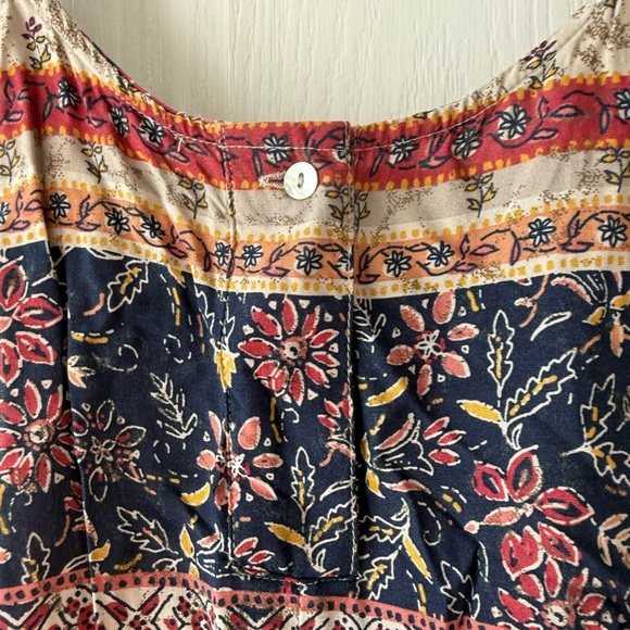 Patterned Short Dress - Picture 3 of 5